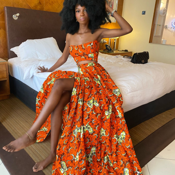 https://www.oluchi-fashions.com/it/products/ankara-skirt-and-a-top